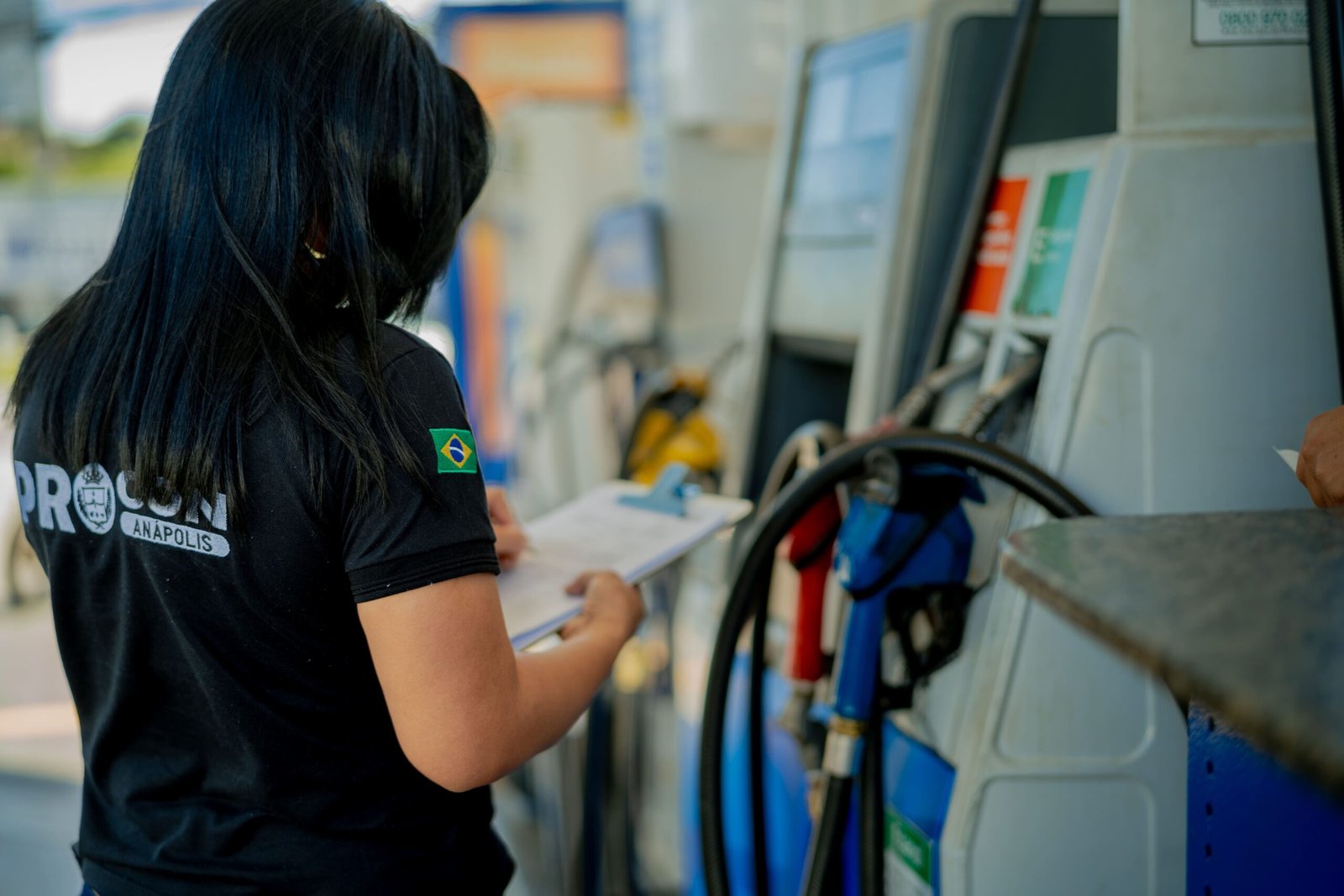 Procon Anápolis integra mobilização nacional de fiscalização dos preços dos combustíveis