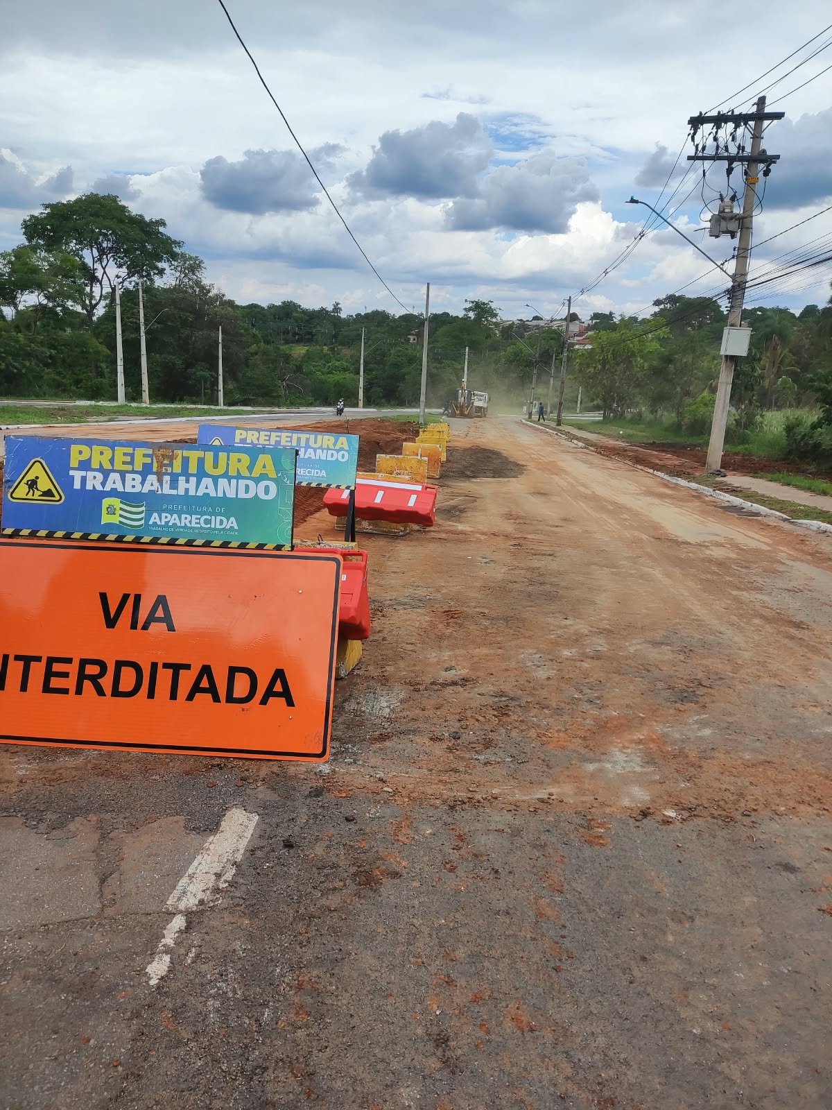 Prefeitura de Aparecida recupera erosão em avenida em 24 horas