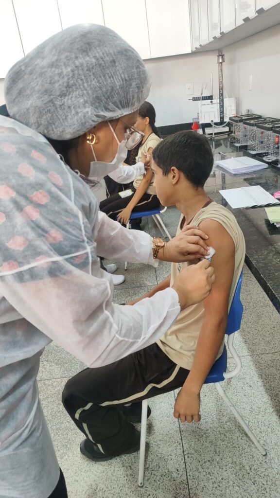 Prefeitura de Aparecida segue com vacinação em estudantes de colégios militares até 23 de outubro