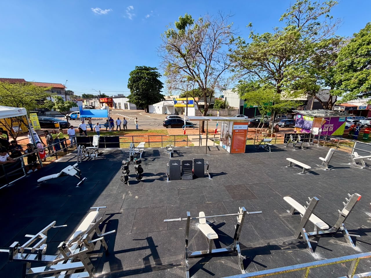 Jardim Guanabara recebe primeira academia ao ar livre com equipamentos profissionais