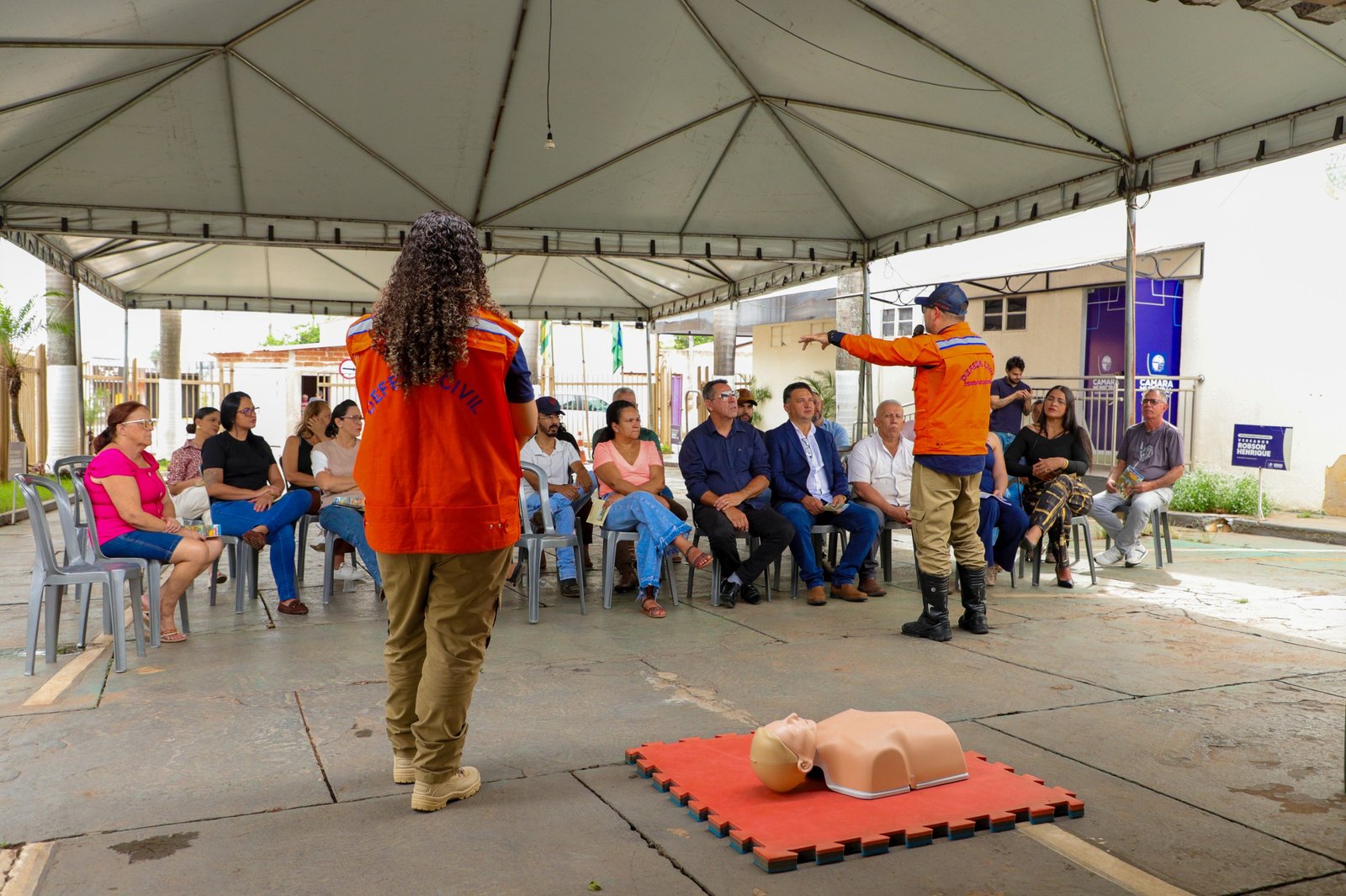 Defesa Civil realiza treinamento de primeiros socorros na Câmara Municipal