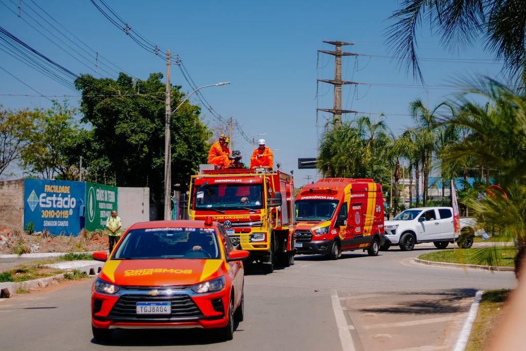 Senador Canedo se despede do ex-prefeito Tomás de Aquino com cortejo pela cidade