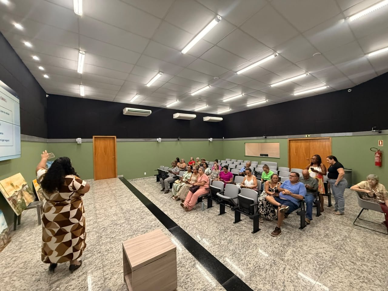 Cidadão Tech 60+ amplia conhecimentos sobre e-mail e WhatsApp